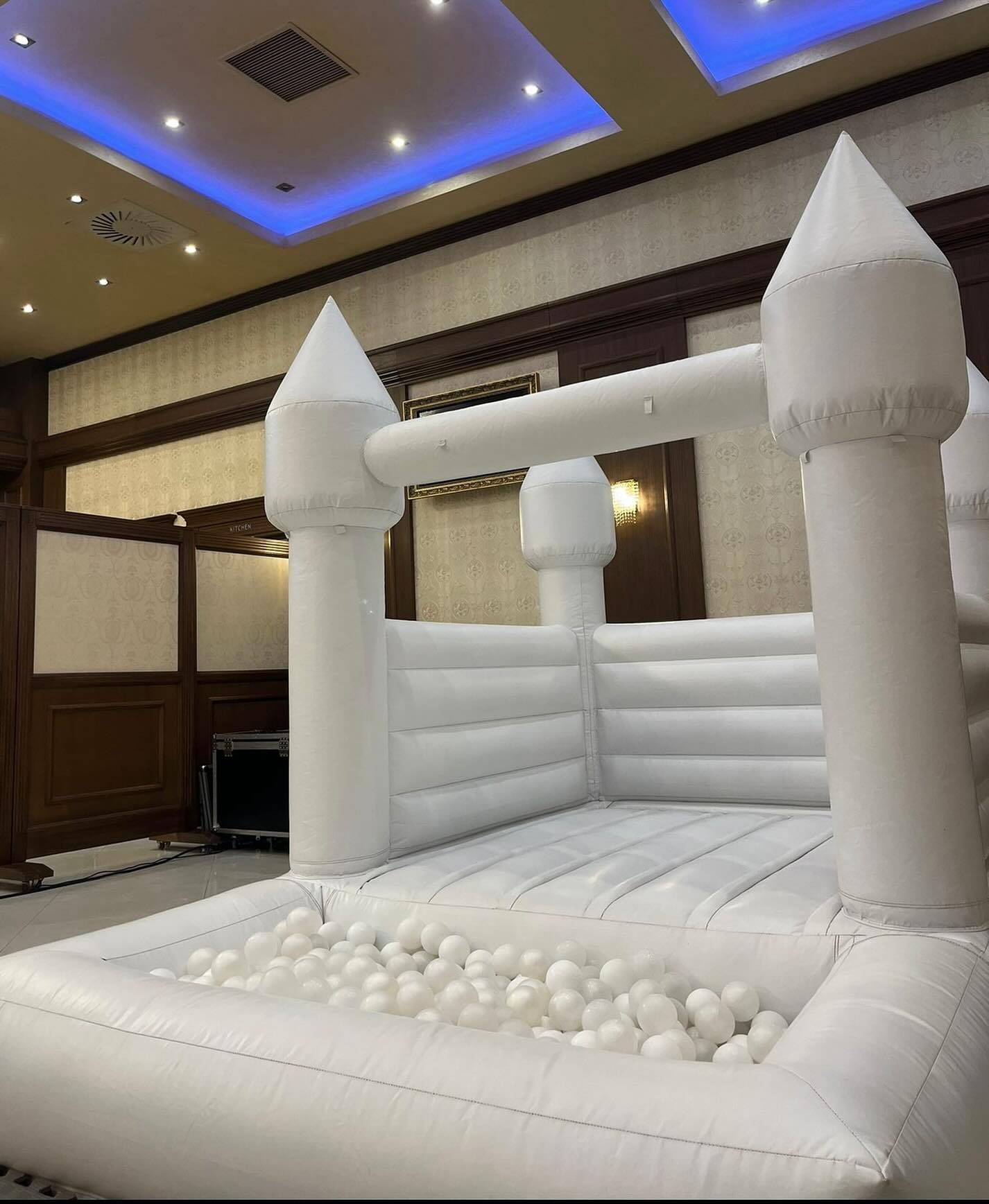 Soft Play zona sa zimskim ukrasima
